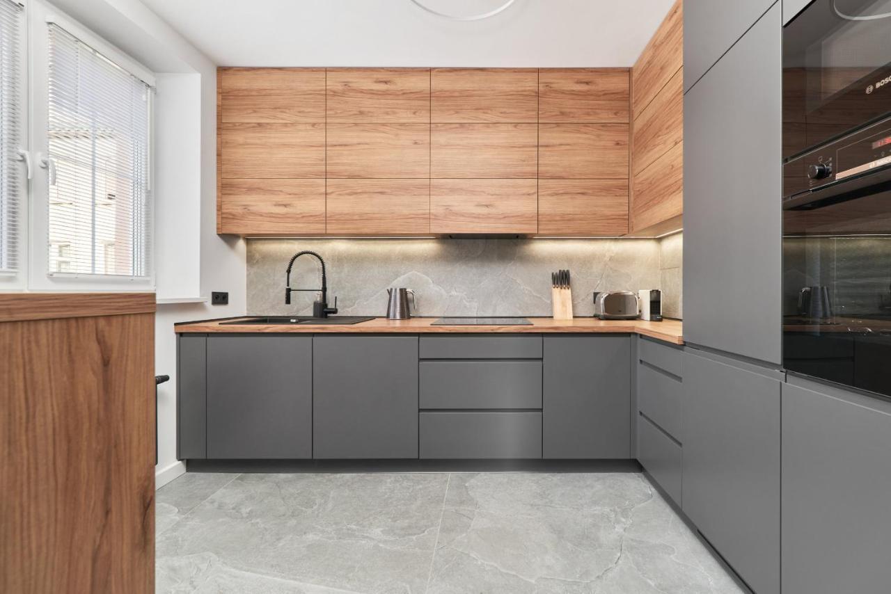 In The Heart Of By Renters Prestige Apartment Wroclaw