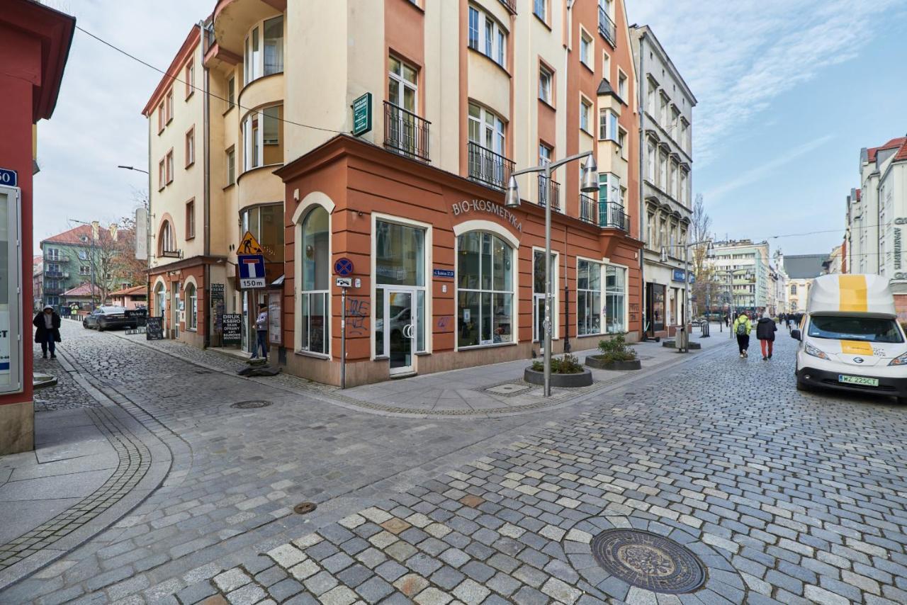 In The Heart Of By Renters Prestige Apartment *